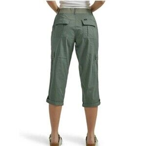 LEE Flex-to-go Mid Rise Capri Cargo Pants, Women SZ 16 Color Is Moss Army Green
